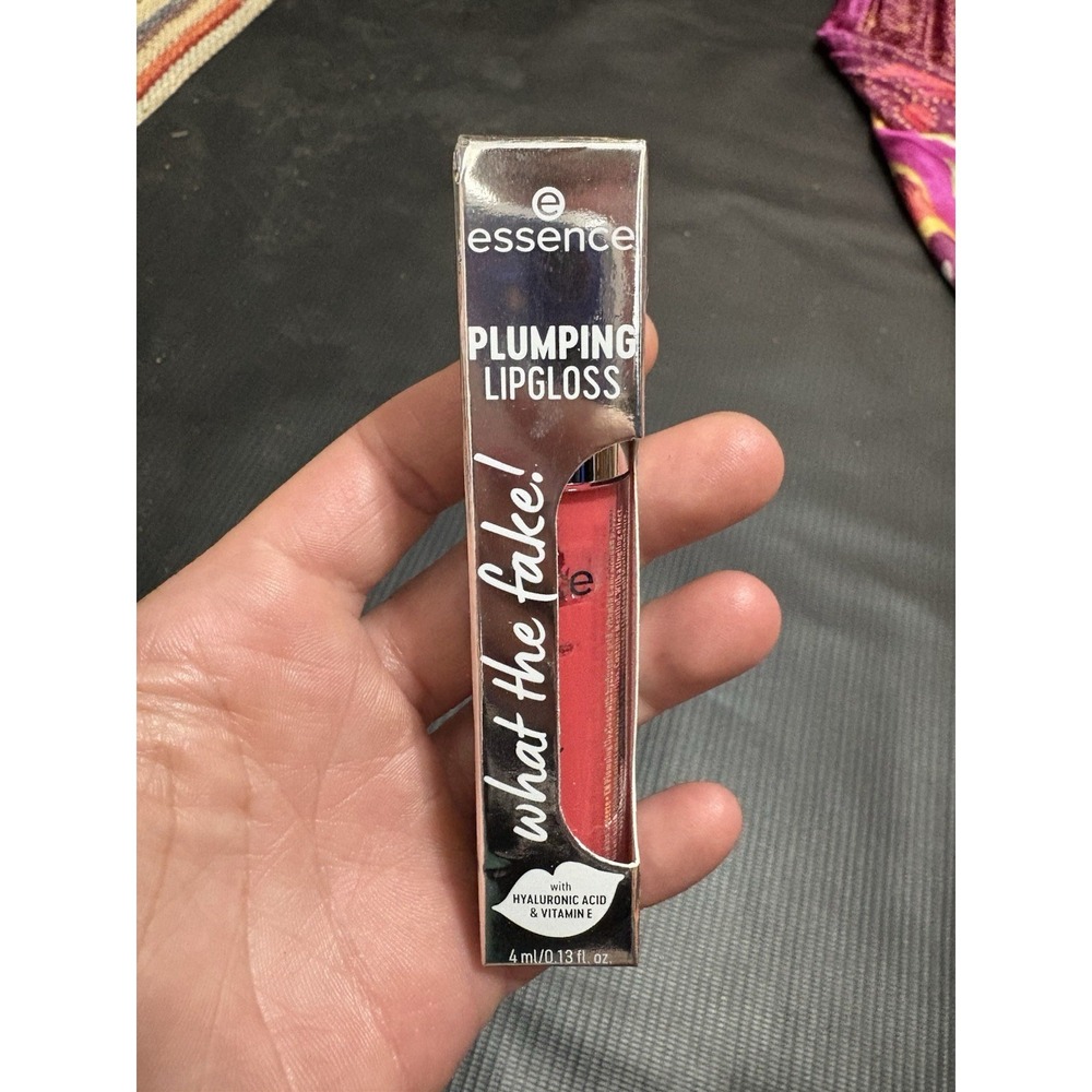 Essence Extreme Shine Volume Plumping Lip Gloss with Applicator *Sealed* 101